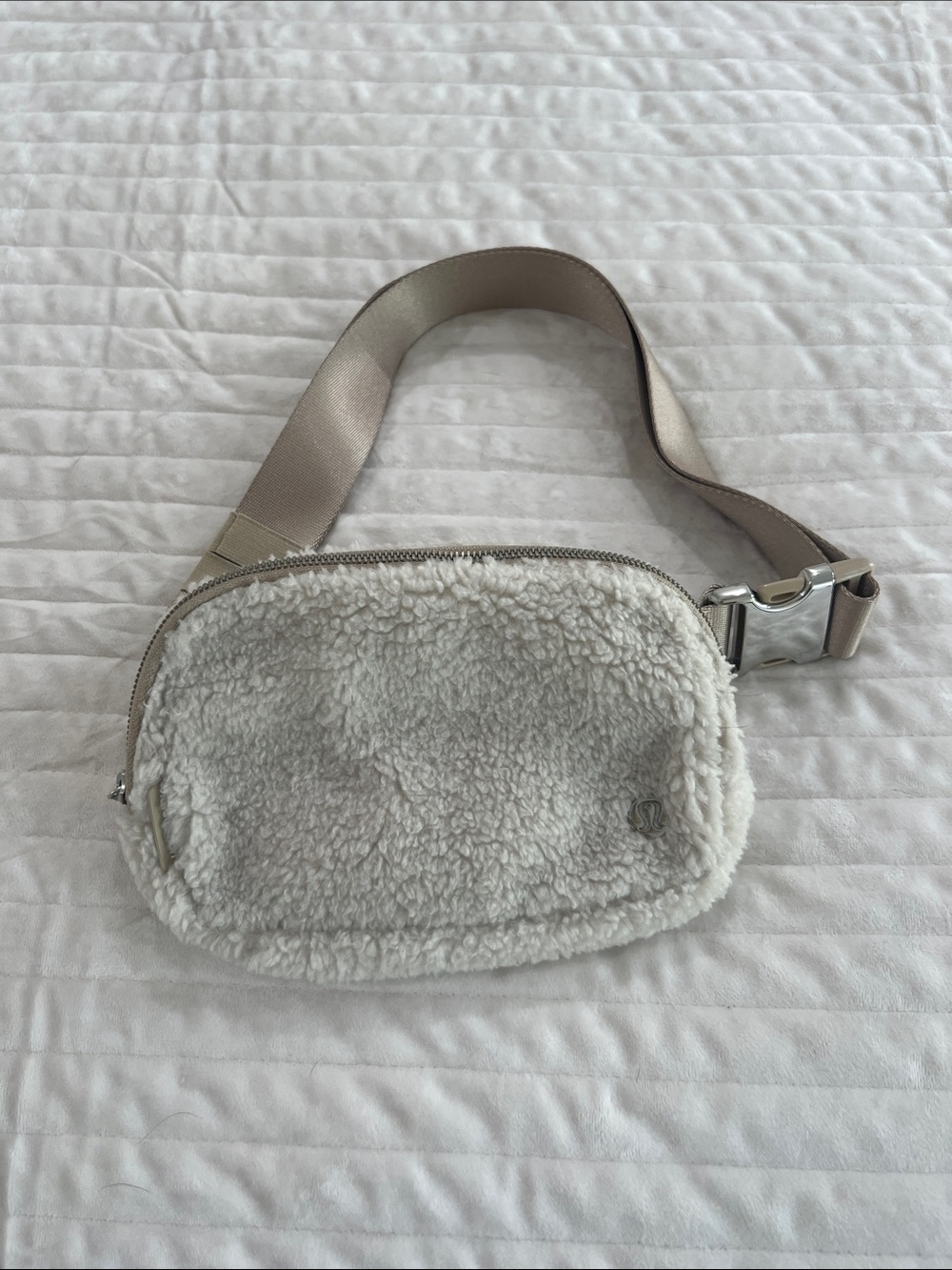 lululemon athletica Sherpa Belt Bag in Off-White with Taupe Strap